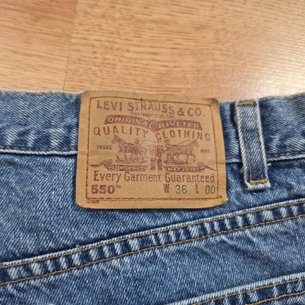 Vintage Levis 550 Denim Shorts Mens 36 Jorts Blue Relaxed Fit Medium Jean 90s